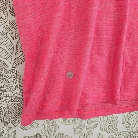 Lululemon Womens Pink Strappy Tank Top With Built-In Bra Size 8 - Picture 3 of 6